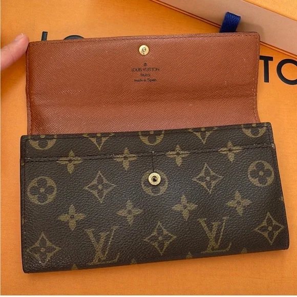 Traded  LOUIS VUITTON SARAH MONOGRAM WALLET AUTH & CHAIN LAST CHANCE - Picture 6 of 15